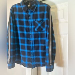 RSQ Collective~Men’s~Plaid~Flannel~Button Down~Shirt~Stripe Sleeve Detail~Size L